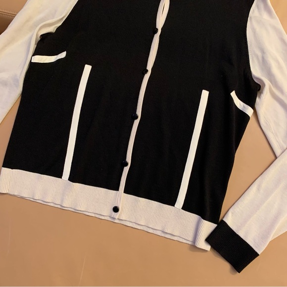 St. John long sleeve wool sweater size large color block white black! - Picture 2 of 7